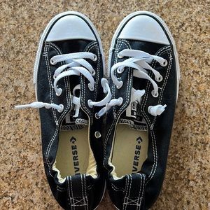 Brand new never worn size 4 converse